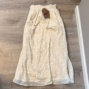Chic White Lace Maxi Skirt